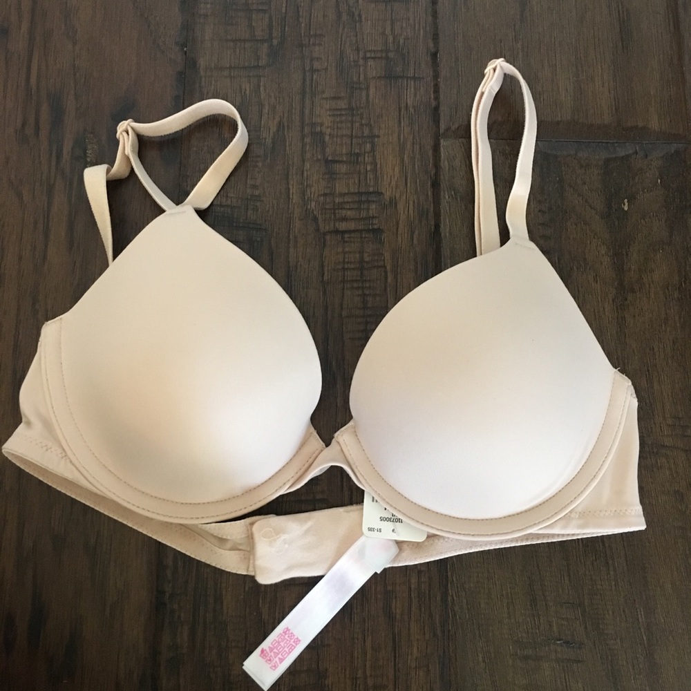 NWT Victoria’s Secret Pink Bra